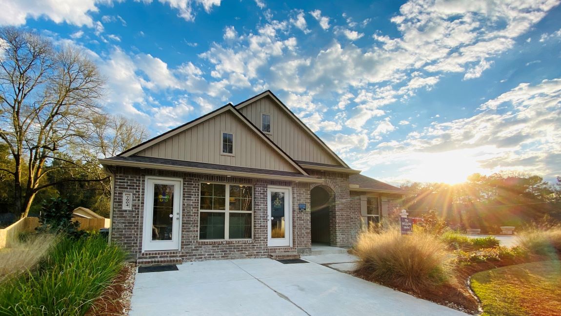 New Homes in Fairlane Farms Denham Springs, Louisiana D.R. Horton