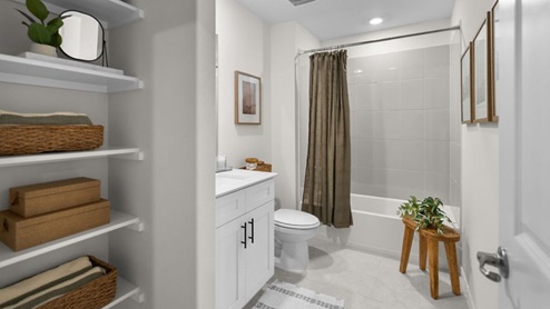 upstairs full bathroom