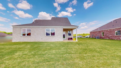 Exterior of Midland model home.