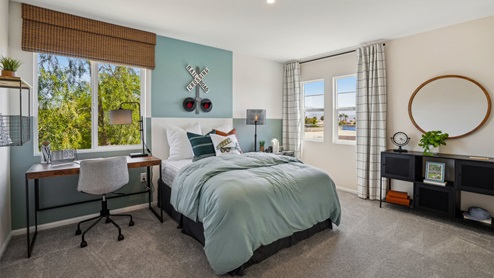 Secondary bedroom with full bed