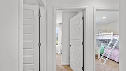 Visit Sandy Pines by D.R. Horton, our new home community in Tuscaloosa, Alabama! Located just minutes away from the University of Alabama and Shelton State Community College in Moundville, AL, making this a great place for potential homebuyers with a commute to these college towns. Moundville is filled with a rich archeological history as well and offers places to hike for outdoor adventurers. Sandy Pines is conveniently situated right off AL-69 S, offering quick access to all the fine dining, shopping, and entertainment Tuscaloosa has to offer.
