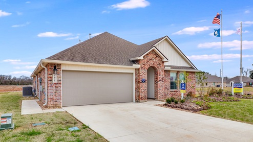 New homes in Alexandria, Louisiana. Olde Town Community move-in ready