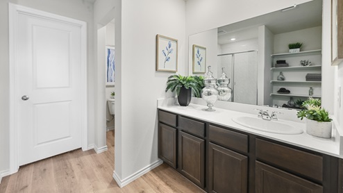 X40D Denton floorplan Bathroom Gallery image-Leonard Crossing in Leonard, TX