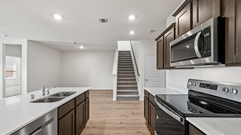 X40O Ozark Floorplan Elevation B Kitchen Gallery Image-Frontier Pointe in Collin County, TX