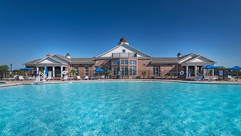 Williamsburg large swimming pool and amenity center