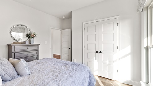 Secondary bedroom in the Dover.