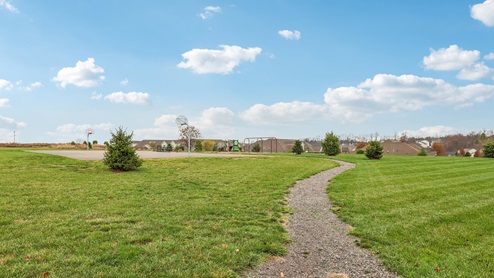 leslie farms walking trail