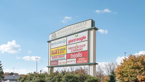 Moraine Point plaza sign
