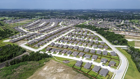 View of the community at Fireside by the Lake in Garland, Texas