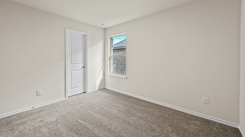 X40B secondary bedroom