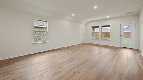 X40C open concept living area