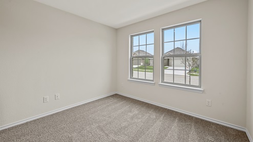X40C secondary bedroom