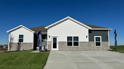 Exterior of the Reagan model in Majestic Pointee