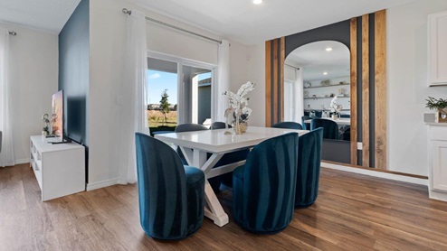 Dining room with large table for 6
