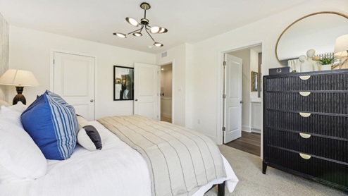 columbus townhome third floor primary bedroom storage