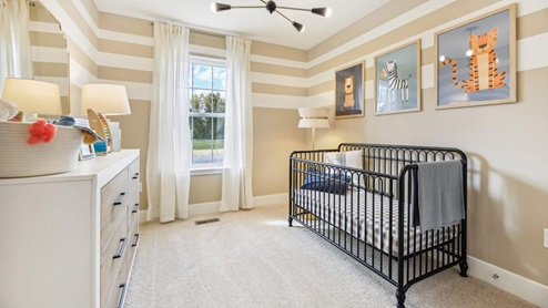 columbus townhome third floor secondary bedroom