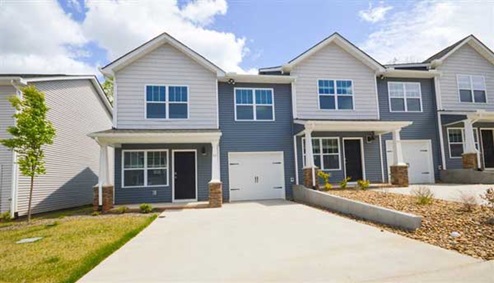 Front exterior at Aberdeen Place in Asheville, North carolina