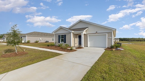 Single story home with vinyl siding