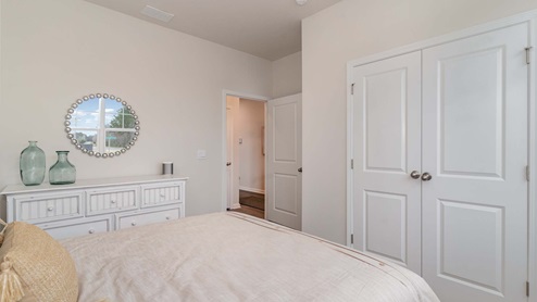 bedroom with dresser