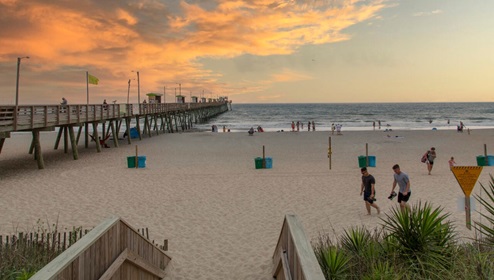 Your new residence is only a few minutes away from peaceful beaches, convenient amenities, and charming dining venues. Nearby, you'll find Morehead City, host to the renowned Big Rock Blue Marlin Tournament, one of the largest and most prestigious events on the Eastern Seaboard. Additionally, you are in proximity to historic Beaufort, Shakleford Banks, Emerald Isle, and Atlantic Beach.