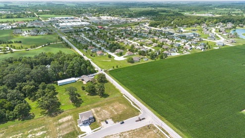 Parlor Bluffs Community and Nearby Land Overview
