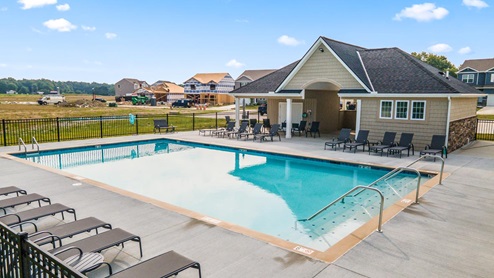 lakefield_pool