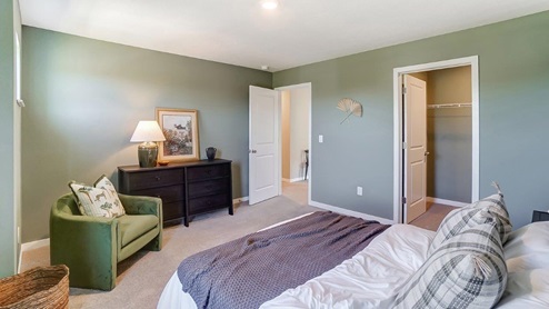 second bedroom with walk in closet