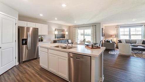 Chase Landings Model Chatham Kitchen
