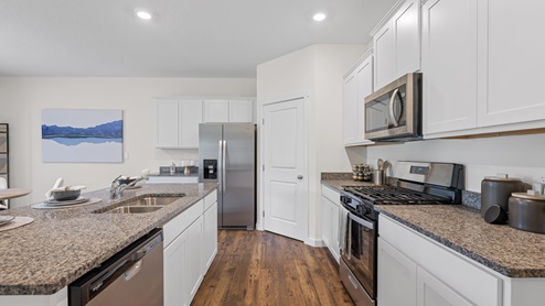 Kitchen with large island