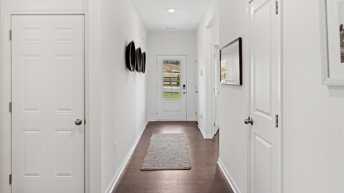 entry way with runway rug