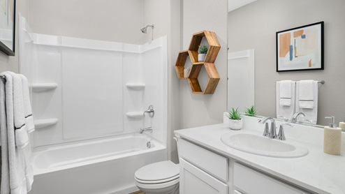 Stonebridge Santa Rosa Maverick Plan Secondary Bathroom