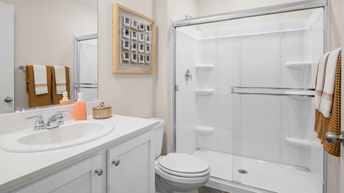 Harvest Hills II Cypress Plan Secondary Bathroom