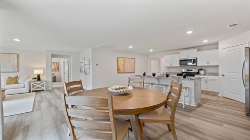 Dining area in the kitchen.