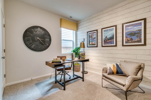 Marcola Meadows Den with desk set up