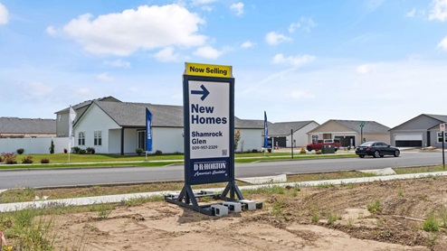 Shamrock Glen now selling sign