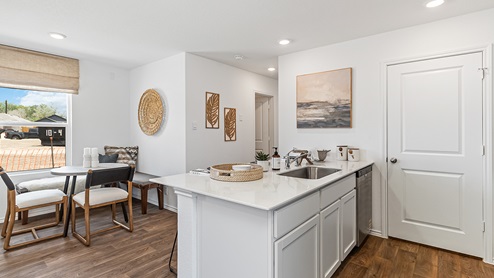 DR Horton San Antonio Sonora kitchen & dining room