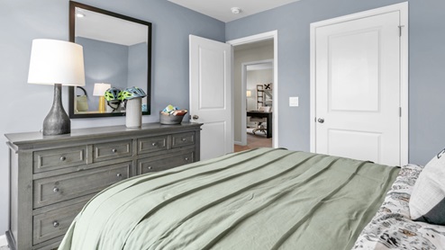 Robie model bedroom with carpet