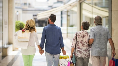 couples with bags shopping