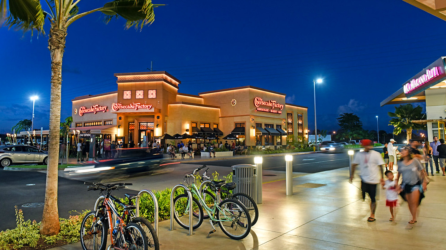 The Cheesecake Factory at Ka Makana Aliʻi