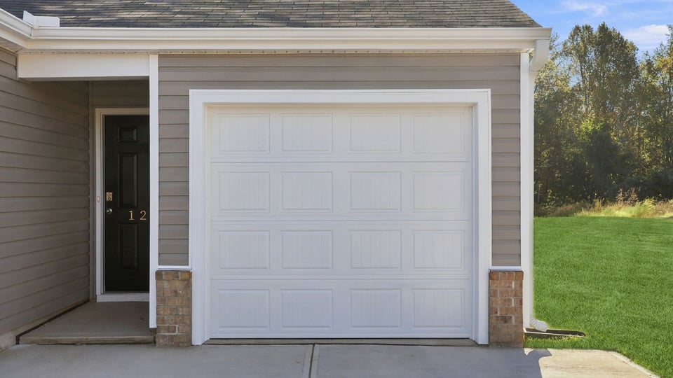 One car garage.