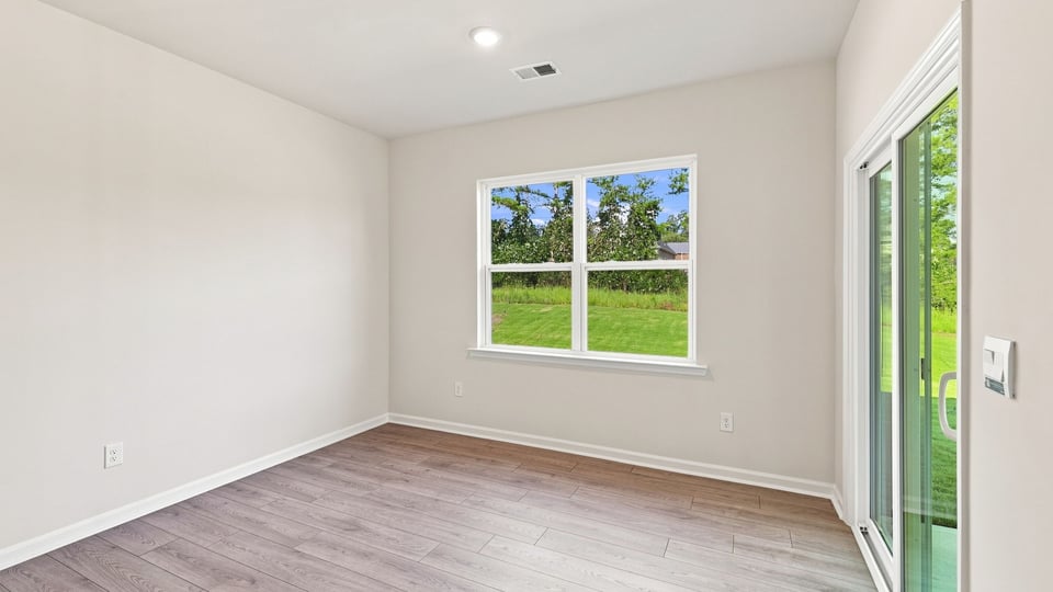 Dining area in the kitchen.