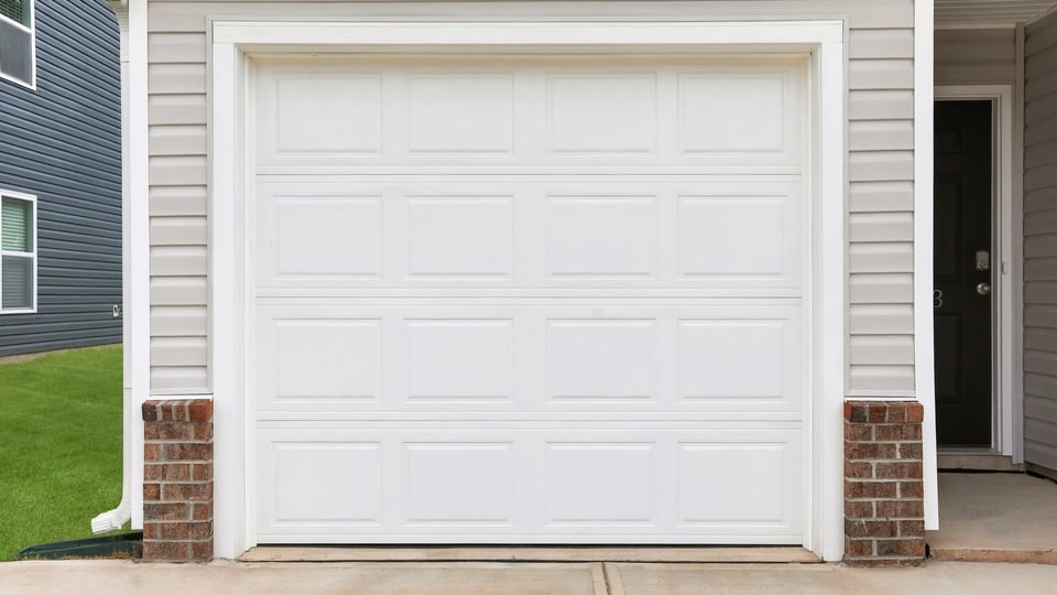 One car garage.