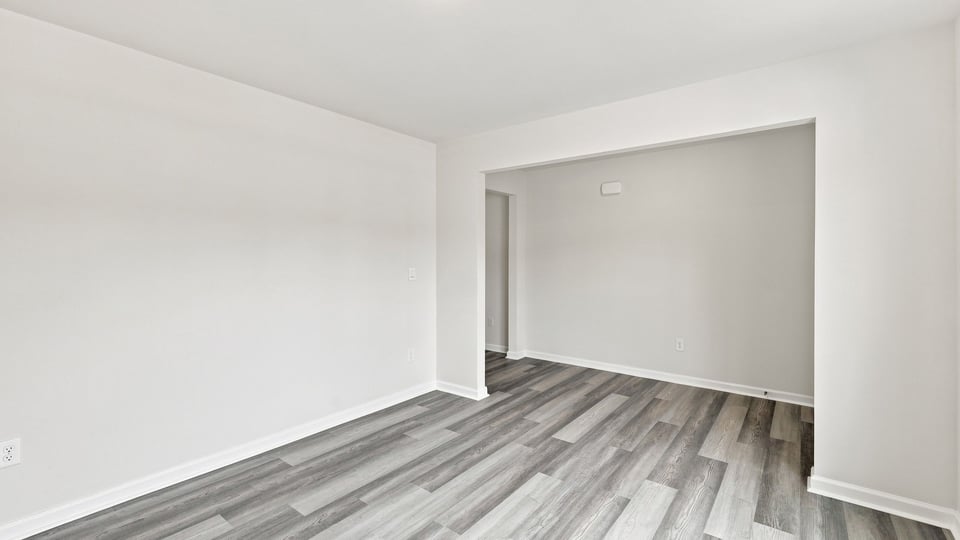Flex room with window.
