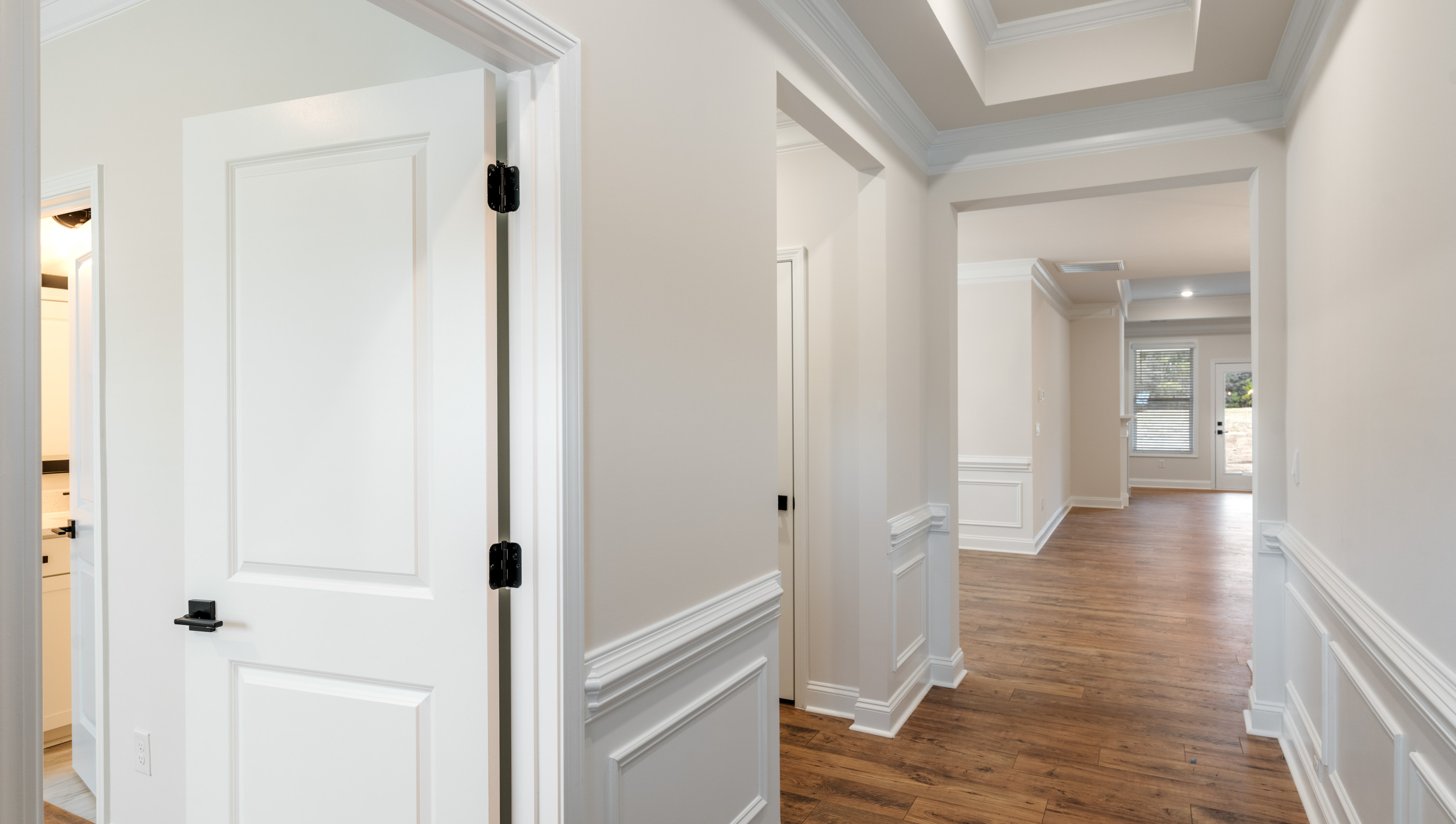 Foyer to kitchen.