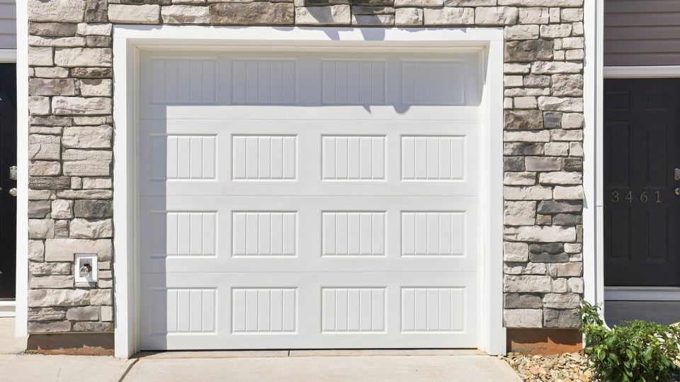 One car garage.