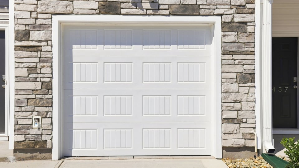 One car garage.