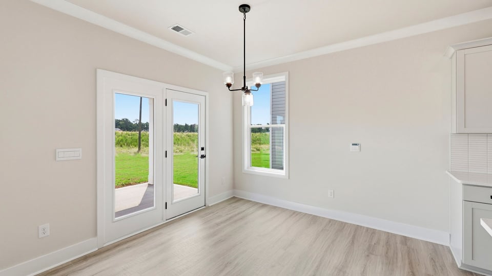 Dining area in the kitchen.