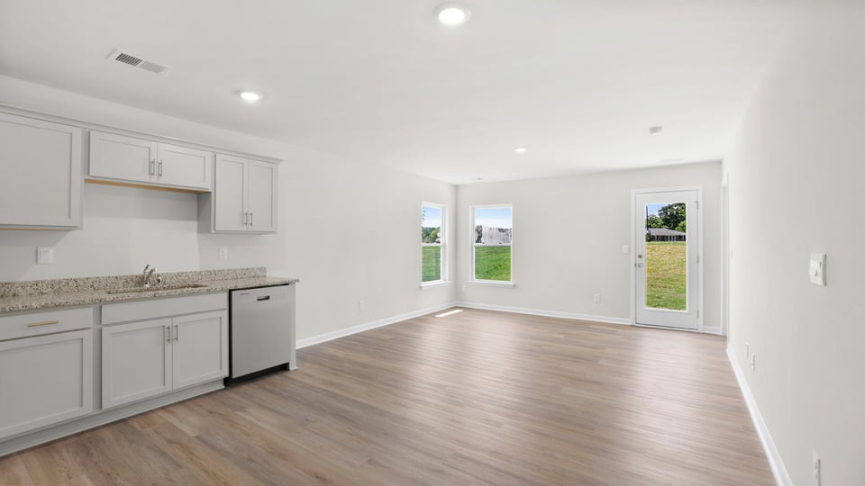 Livingroom with windows.
