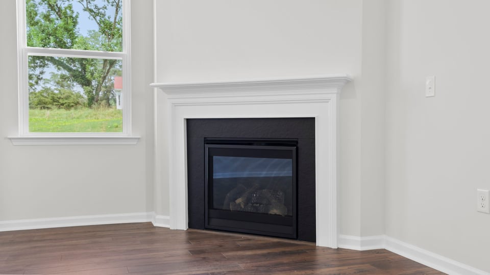 Livingroom with fireplace.