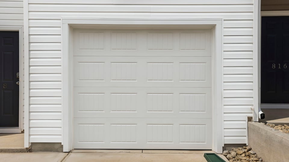 One car garage.